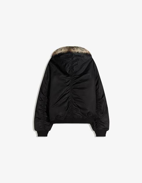 Geaca Bershka neagra