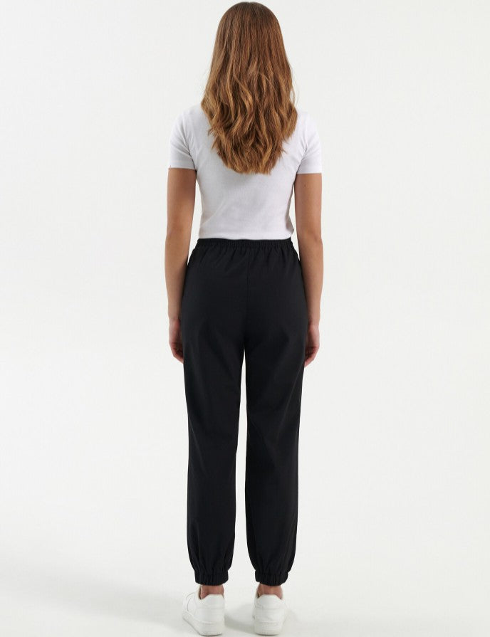 Pantaloni jogger