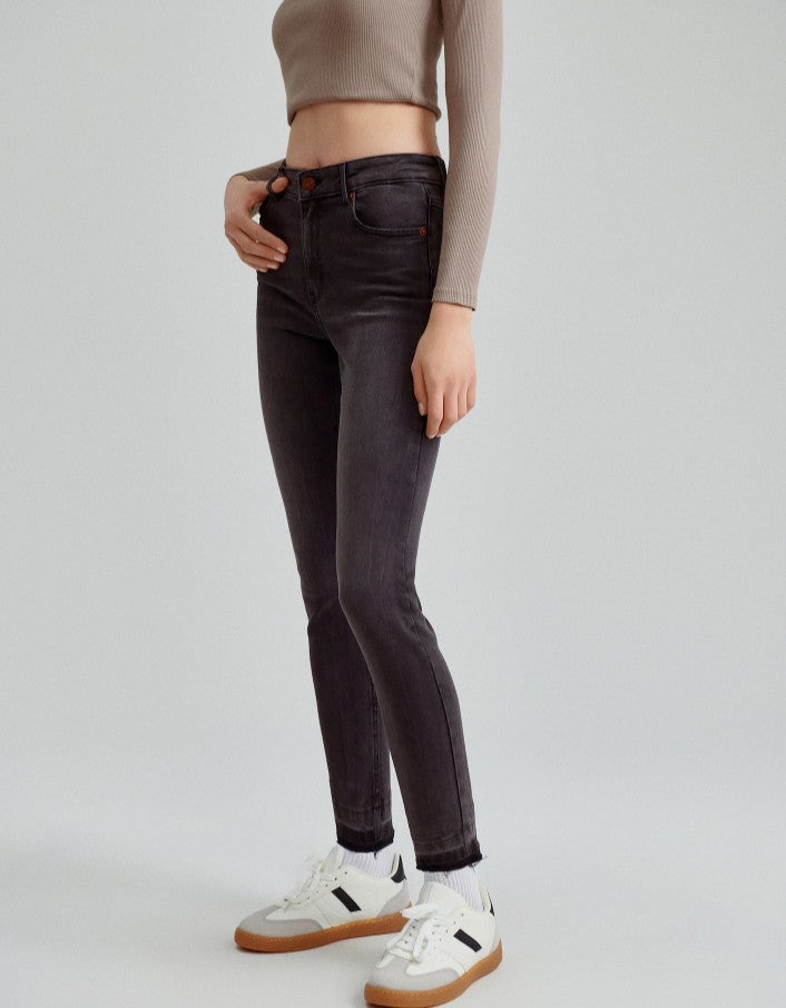 Blugi skinny cu talie medie