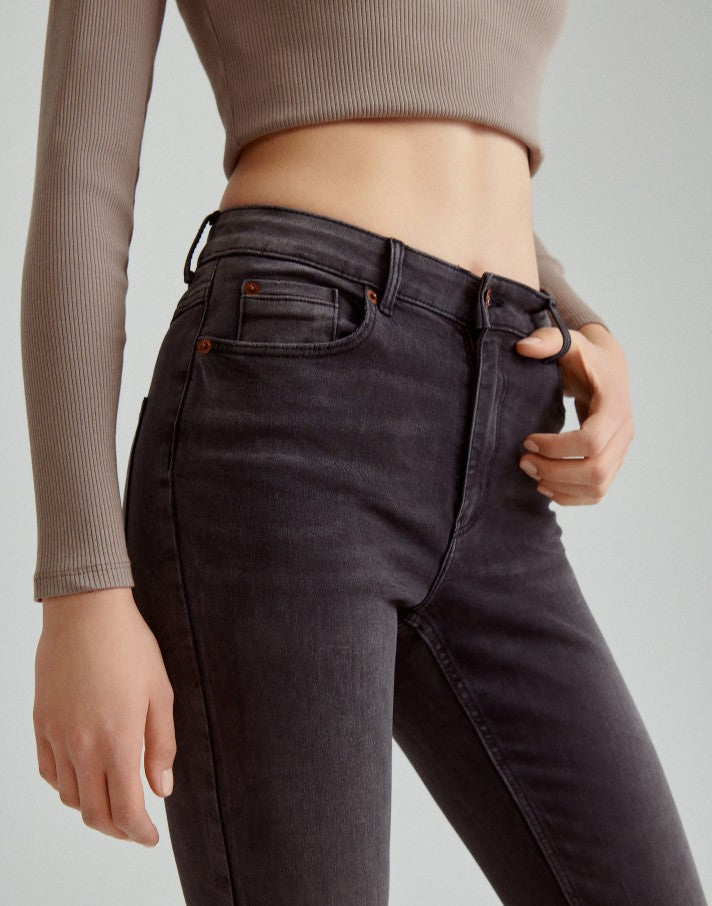 Blugi skinny cu talie medie