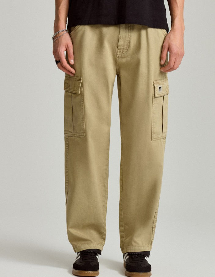Pantaloni cargo bej, croială dreaptă, cu buzunare