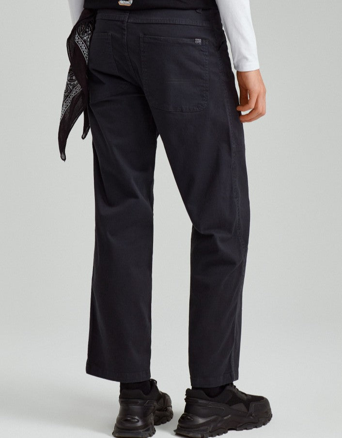 Pantaloni straight